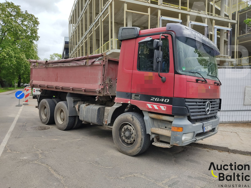 Mercedes-Benz Actros 2640 - Самосвал камион: снимка 2 Mercedes-Benz Actros 2640 - Самосвал камион: снимка 2
