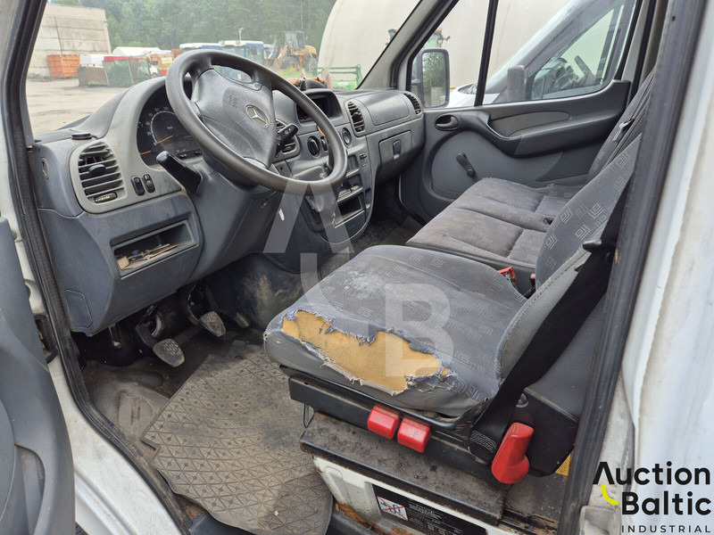 Mercedes-Benz Sprinter 208 CDI - Бордови бус, Бус с двойна кабина: снимка 5 Mercedes-Benz Sprinter 208 CDI - Бордови бус, Бус с двойна кабина: снимка 5