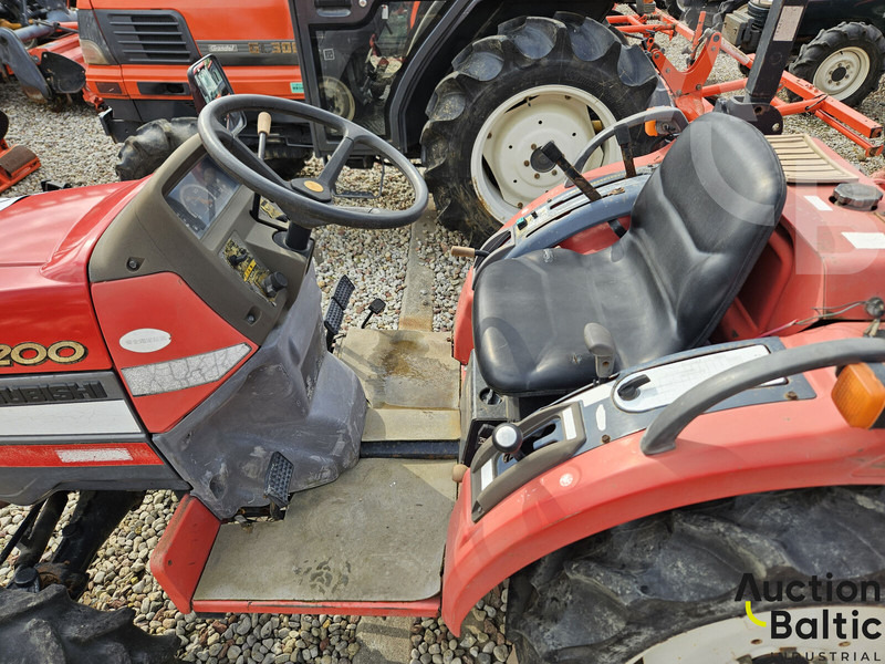 Mitsubishi MT200 - Трактор: снимка 5 Mitsubishi MT200 - Трактор: снимка 5