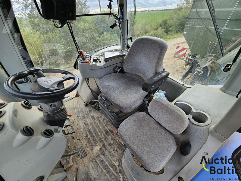 New Holland T 8040 - Трактор: снимка 5 New Holland T 8040 - Трактор: снимка 5