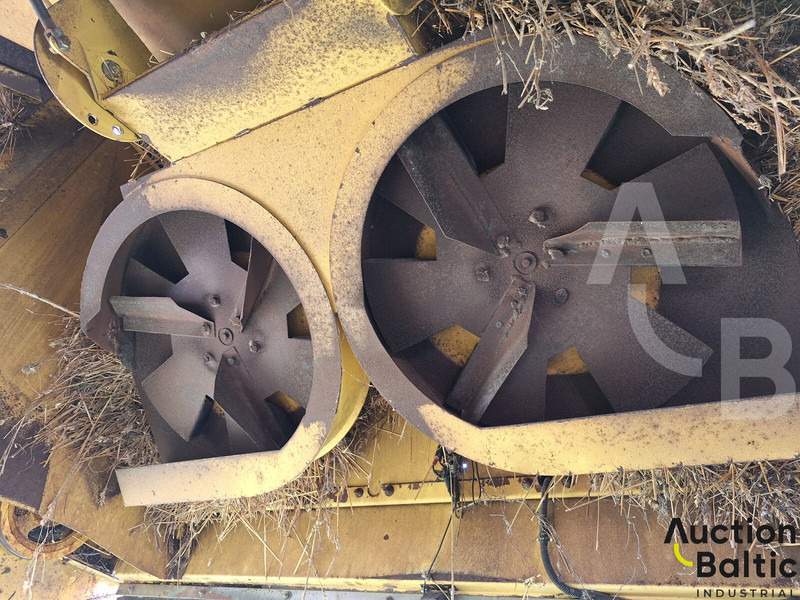 Зърнокомбайн За превоз на хранителни стоки New Holland TF 78: снимка 13