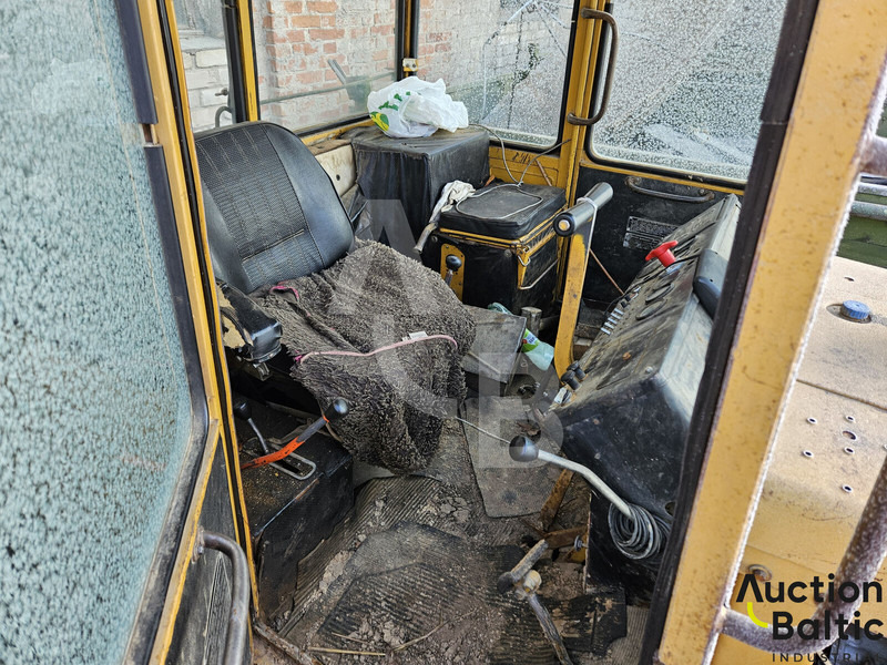 Onbekend DT-75 - Верижен трактор: снимка 5 Onbekend DT-75 - Верижен трактор: снимка 5