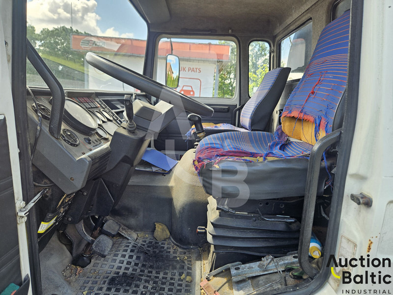 Renault Midliner S 150 - Камион цистерна: снимка 4 Renault Midliner S 150 - Камион цистерна: снимка 4