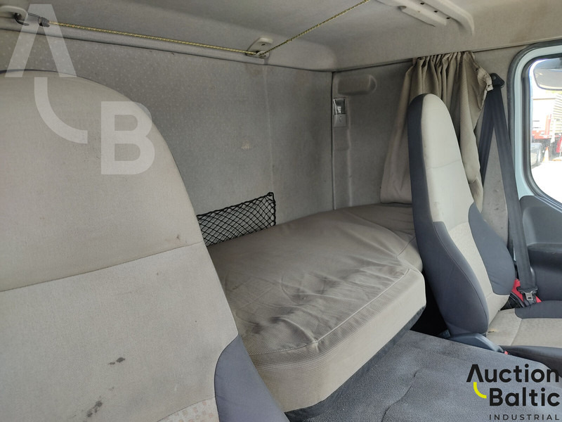 Лизинг на Renault Premium Renault Premium: снимка 10