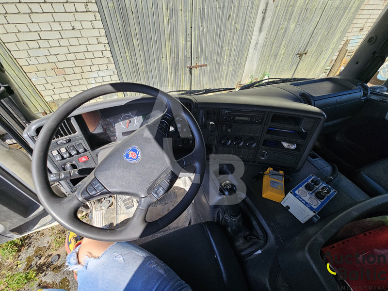 Стационарна бетон помпа Scania P 420: снимка 11