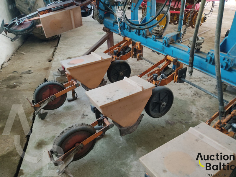 Schmotzer UD2000 - Прецизна сеялка: снимка 5 Schmotzer UD2000 - Прецизна сеялка: снимка 5