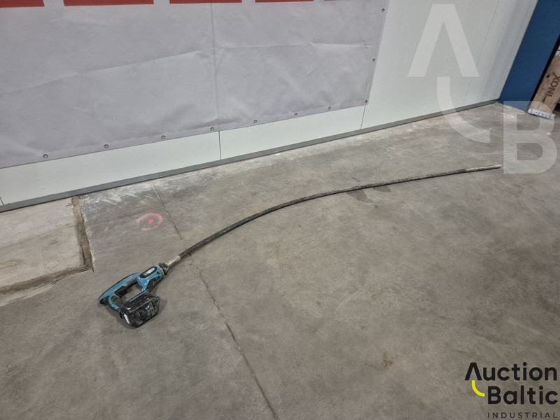 Makita DVR850 - Строителна техника: снимка 1 Makita DVR850 - Строителна техника: снимка 1