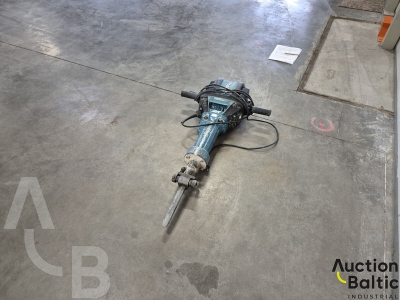 Makita HM1812 - Строителна техника: снимка 2 Makita HM1812 - Строителна техника: снимка 2