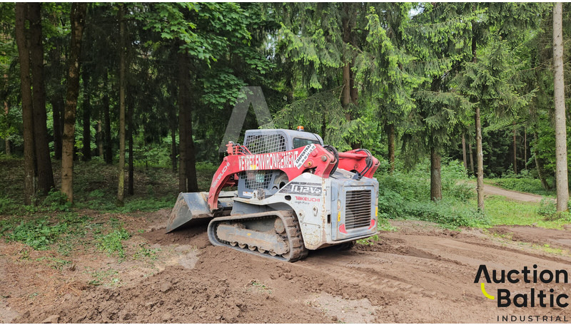Takeuchi TL12V-2 - Верижен товарач: снимка 4 Takeuchi TL12V-2 - Верижен товарач: снимка 4