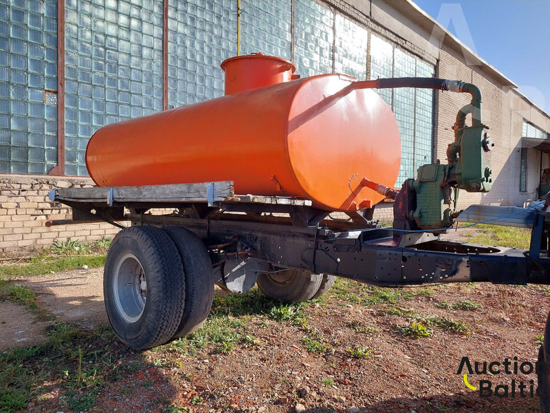 Trailer for transporting and watering water - Ремарке цистерна: снимка 1 Trailer for transporting and watering water - Ремарке цистерна: снимка 1