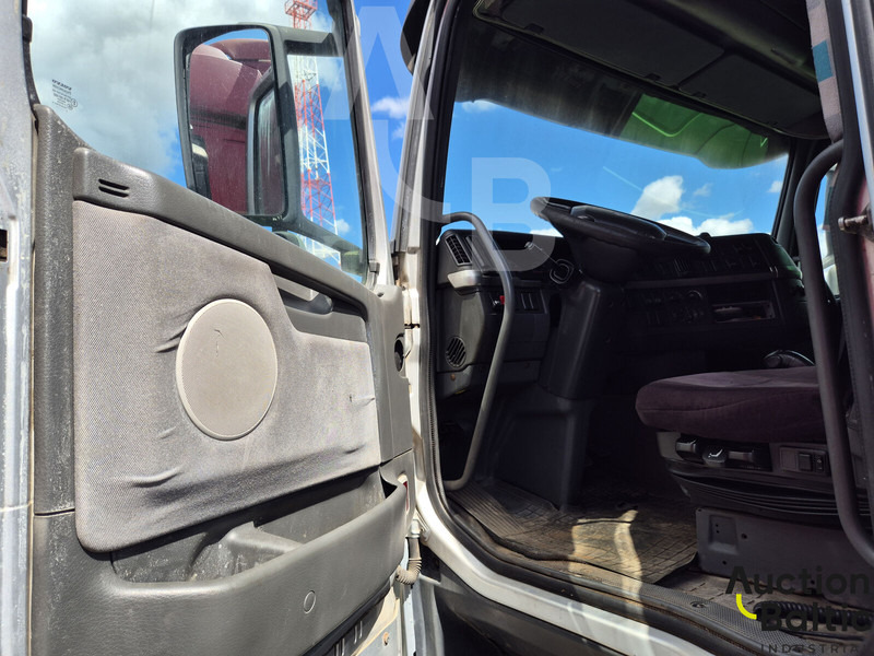 Volvo FH12 - Влекач: снимка 5 Volvo FH12 - Влекач: снимка 5