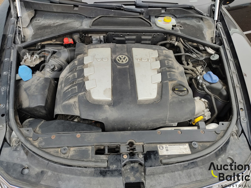 Седан Volkswagen Phaeton: снимка 16