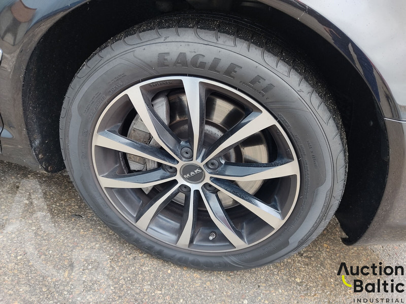 Седан Volkswagen Phaeton: снимка 20