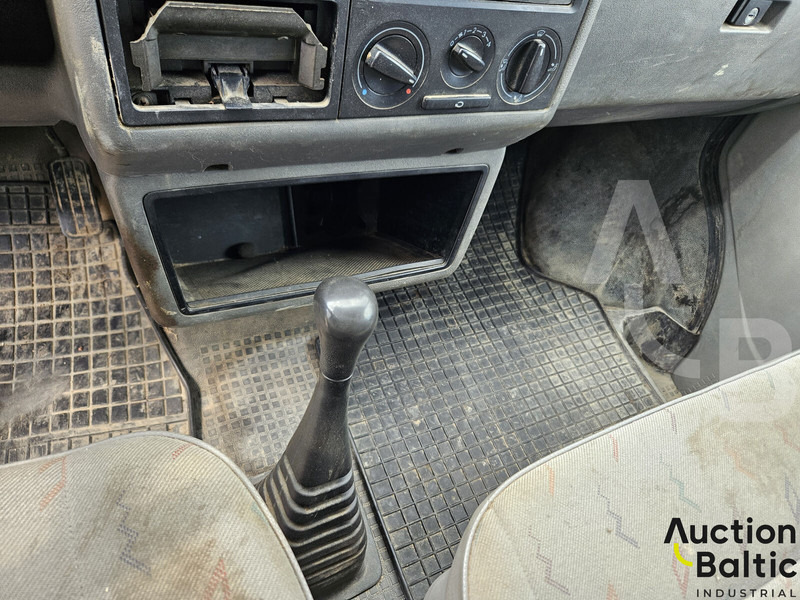 Лекотоварен автомобил фургон Volkswagen Pick-Up 2,5 TDI: снимка 11
