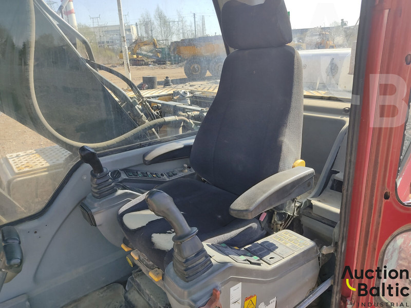 Верижен багер Volvo EC 210 B N LC: снимка 7