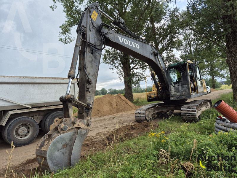 Volvo EC 210 C L - Верижен багер: снимка 2 Volvo EC 210 C L - Верижен багер: снимка 2