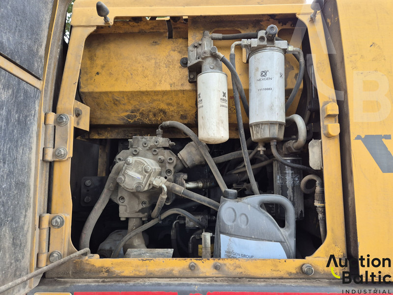 Колесен багер Volvo EW 140 C: снимка 17