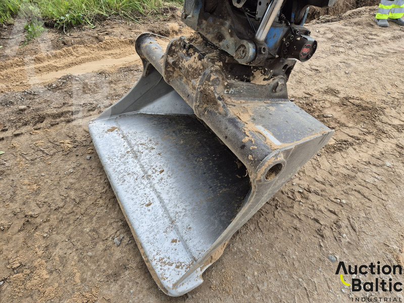 Колесен багер Volvo EW 140 C: снимка 7