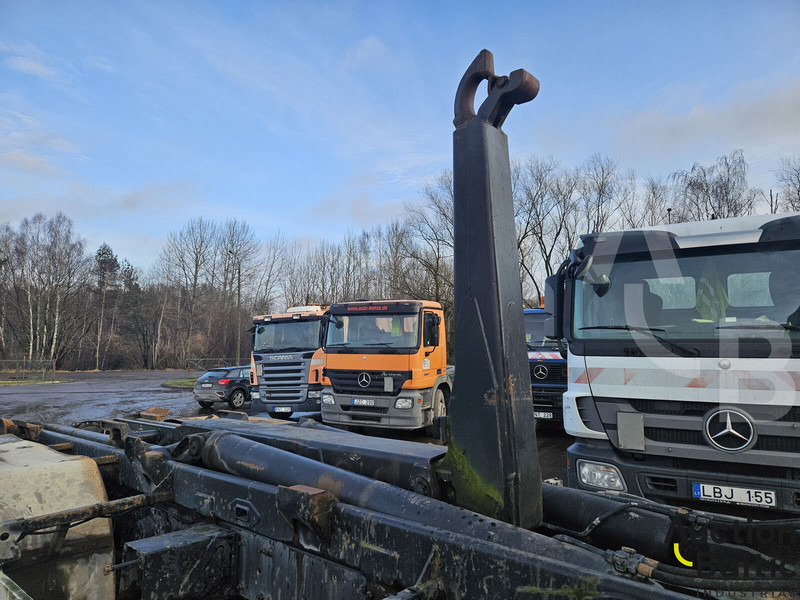 Мултилифт с кука камион, Камион с кран Volvo FE320: снимка 17