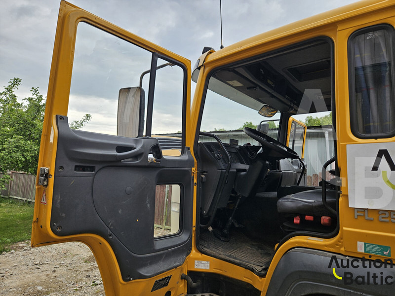 Volvo FL6 250 - Бордови камион, Камион с кран: снимка 5 Volvo FL6 250 - Бордови камион, Камион с кран: снимка 5