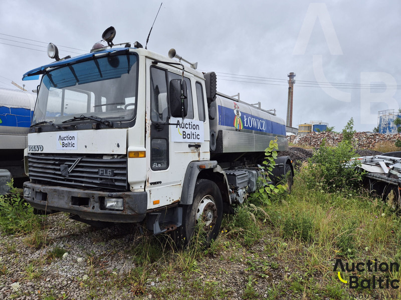 Volvo FL6 - Камион цистерна: снимка 1 Volvo FL6 - Камион цистерна: снимка 1