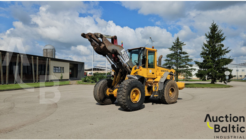 Volvo L 110 E - Колесен товарач: снимка 1 Volvo L 110 E - Колесен товарач: снимка 1