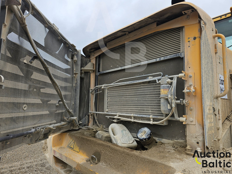 Колесен товарач Volvo L 180 F: снимка 16