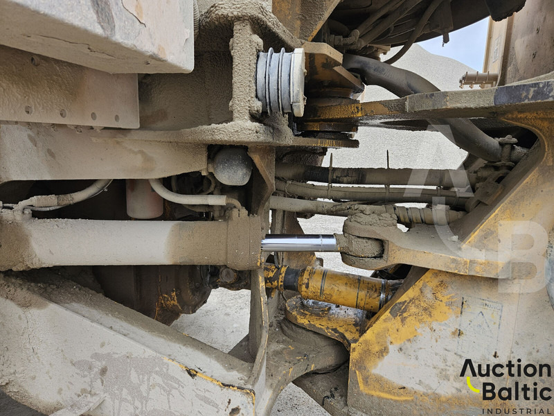 Колесен товарач Volvo L 180 F: снимка 17