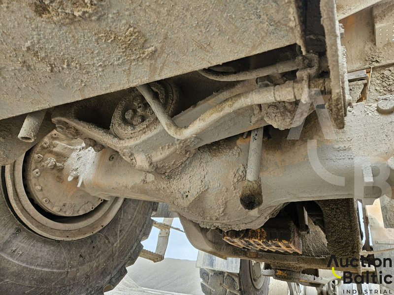 Колесен товарач Volvo L 180 F: снимка 20