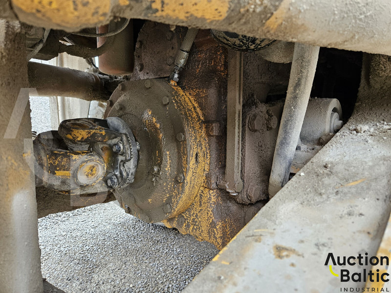 Колесен товарач Volvo L 180 F: снимка 12