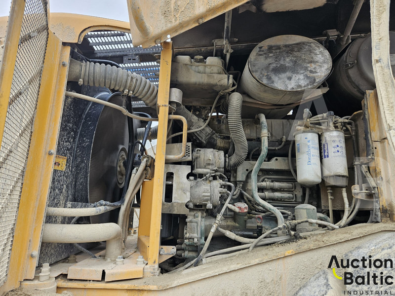Колесен товарач Volvo L 180 F: снимка 13