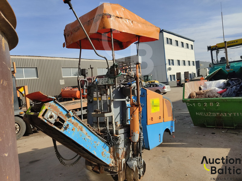 Wirtgen W35DC - Техника за слагане на асфалт: снимка 4 Wirtgen W35DC - Техника за слагане на асфалт: снимка 4