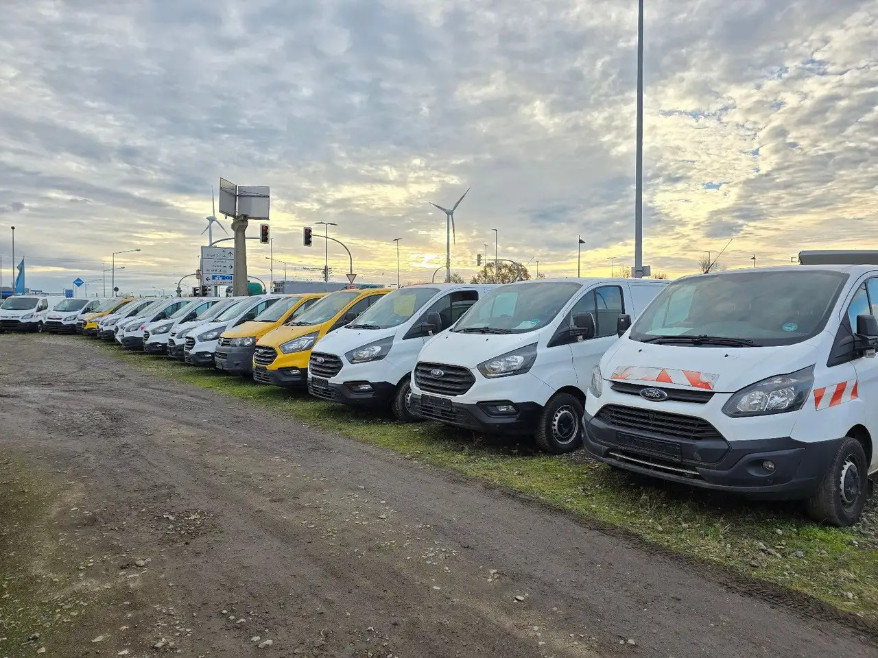 Ford Transit Custom/Werkstattfahrzeug - Товарен бус: снимка 1 Ford Transit Custom/Werkstattfahrzeug - Товарен бус: снимка 1