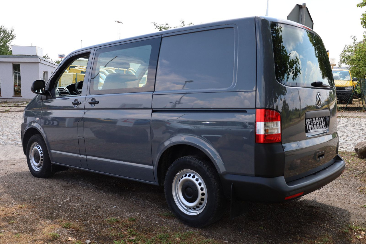 Volkswagen T5 Transporter Kasten-Kombi 2.0 TDI/EU5/5-Sitze - Пътнически бус: снимка 4 Volkswagen T5 Transporter Kasten-Kombi 2.0 TDI/EU5/5-Sitze - Пътнически бус: снимка 4
