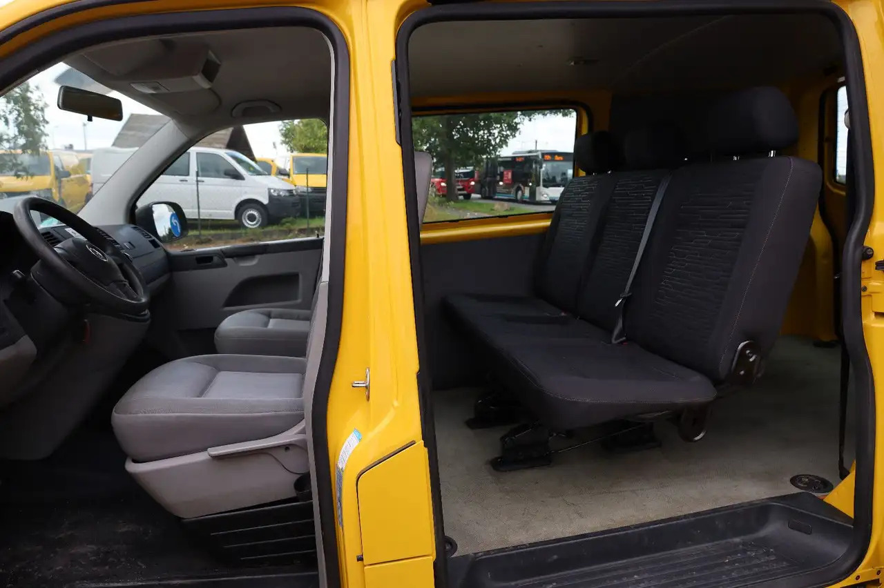 Volkswagen T5 Transporter Kasten-Kombi 2.0 TDI/EU5/5-Sitze - Бус с двойна кабина: снимка 2 Volkswagen T5 Transporter Kasten-Kombi 2.0 TDI/EU5/5-Sitze - Бус с двойна кабина: снимка 2
