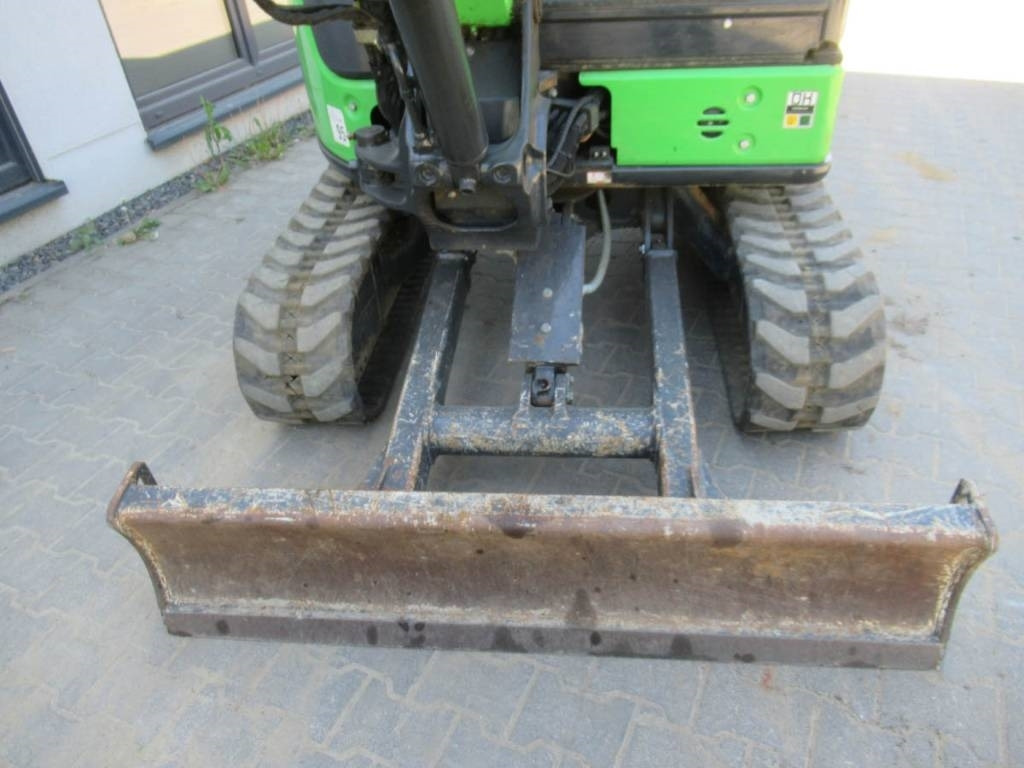 Hitachi ZX33U-6 Powertilt - Мини багер: снимка 5 Hitachi ZX33U-6 Powertilt - Мини багер: снимка 5