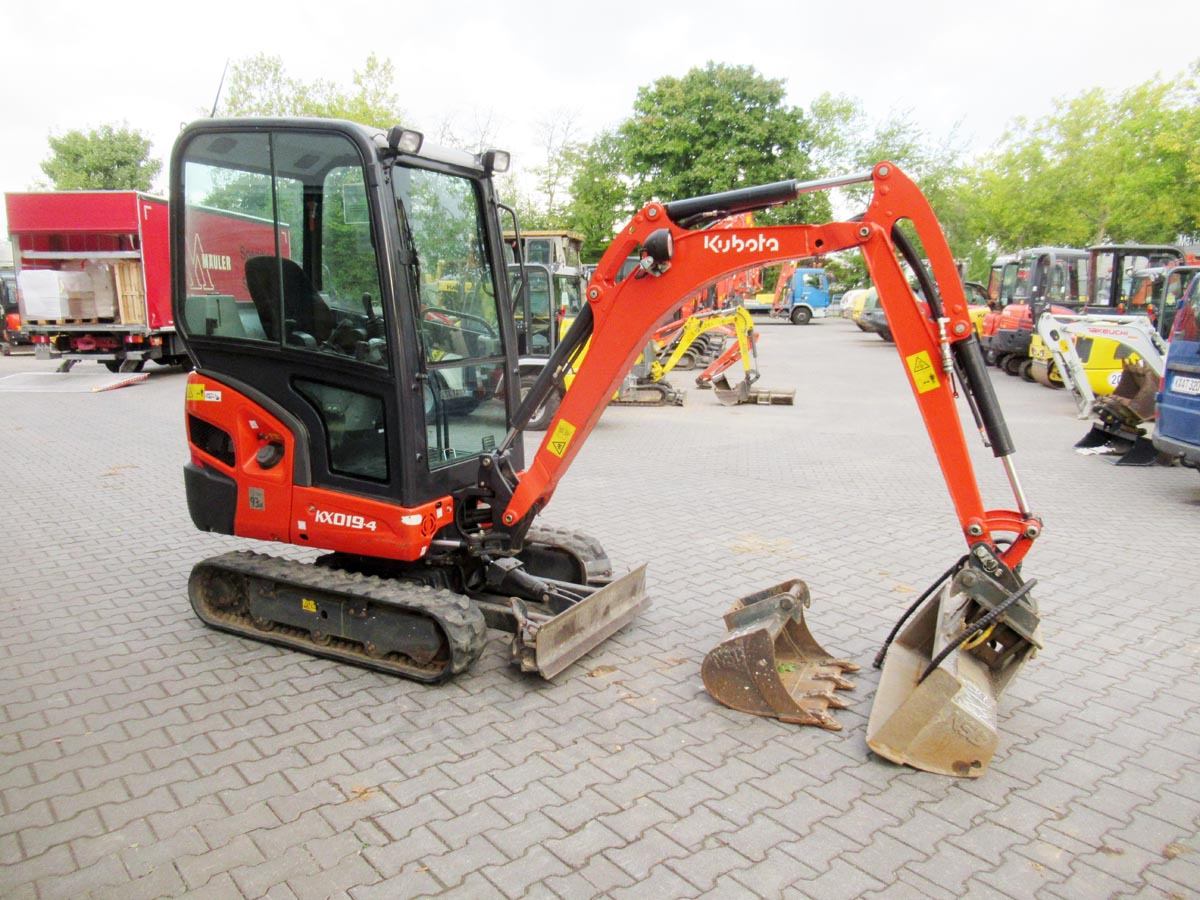 Kubota KX019-4 - Мини багер: снимка 2 Kubota KX019-4 - Мини багер: снимка 2