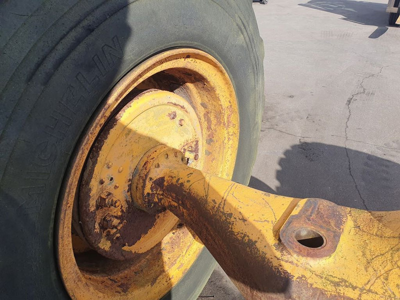 Vissers Mechanisatie As met banden - Ос и части за Камион: снимка 3 Vissers Mechanisatie As met banden - Ос и части за Камион: снимка 3