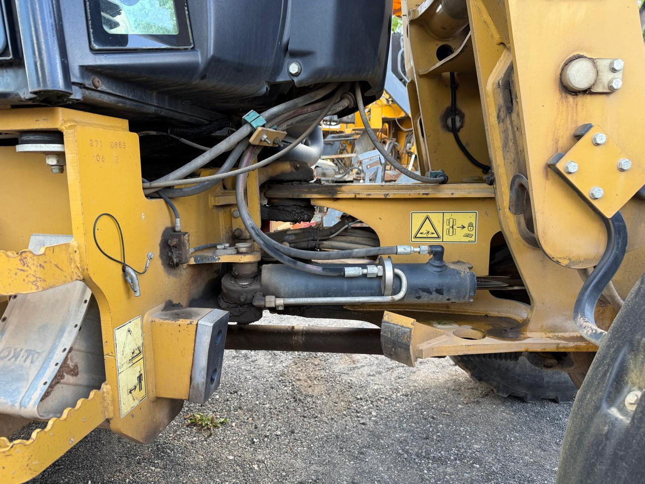 Колесен товарач Caterpillar 908 H 2 mal verfügbar: снимка 21