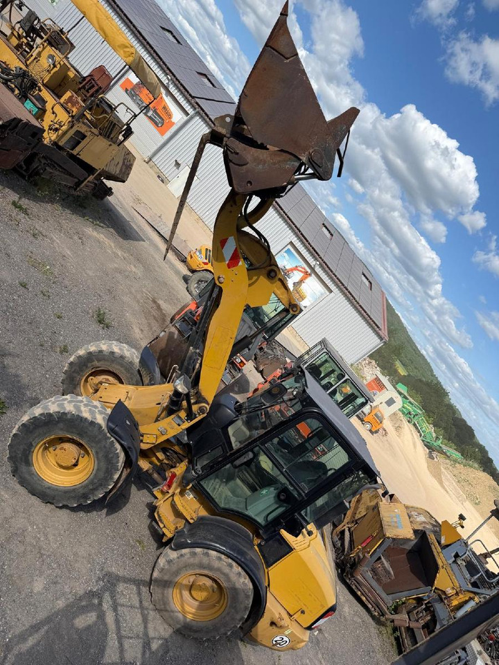 Колесен товарач Caterpillar 908 H 2 mal verfügbar: снимка 18