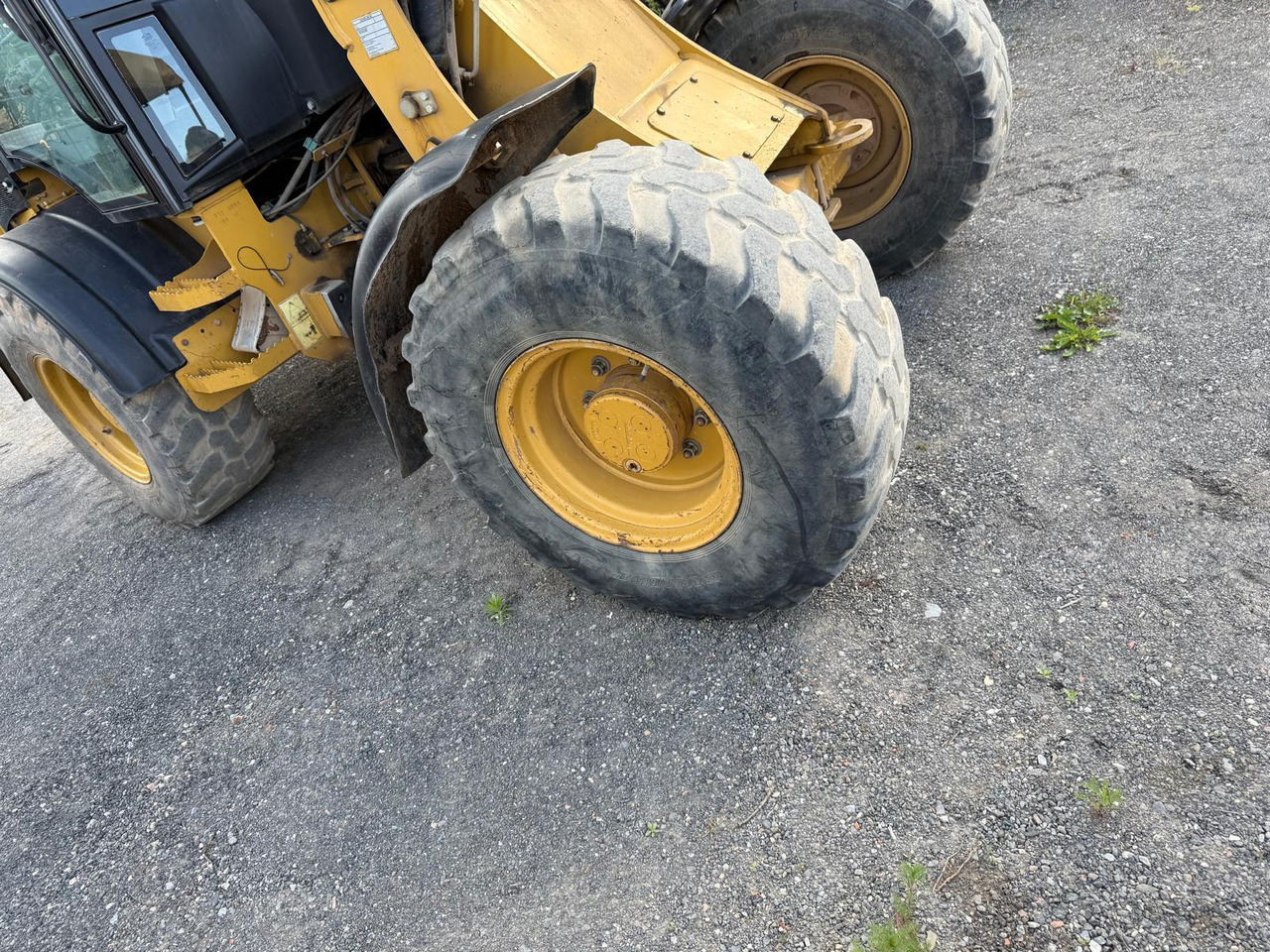 Колесен товарач Caterpillar 908 H 2 mal verfügbar: снимка 17