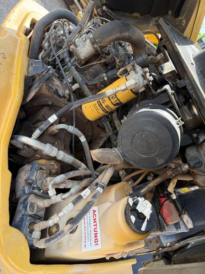 Колесен товарач Caterpillar 908 H 2 mal verfügbar: снимка 12