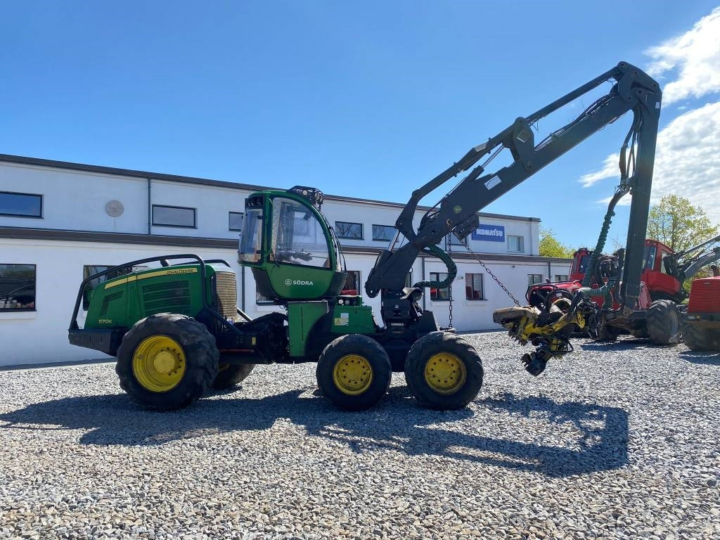 John Deere 1170 E - Харвестер: снимка 2 John Deere 1170 E - Харвестер: снимка 2