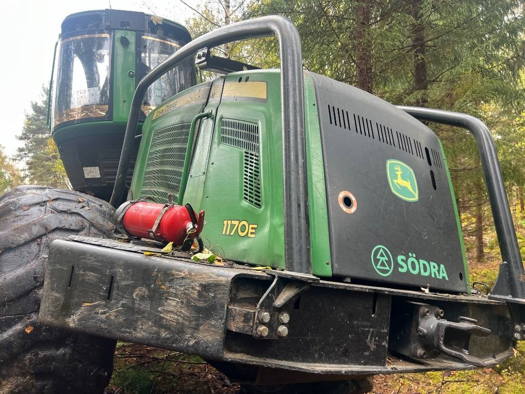 John Deere 1170 E - Харвестер: снимка 2 John Deere 1170 E - Харвестер: снимка 2