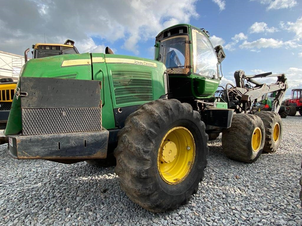 John Deere 1470 E - Харвестер: снимка 3 John Deere 1470 E - Харвестер: снимка 3