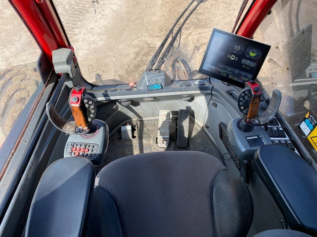 Харвестер Komatsu 911: снимка 15