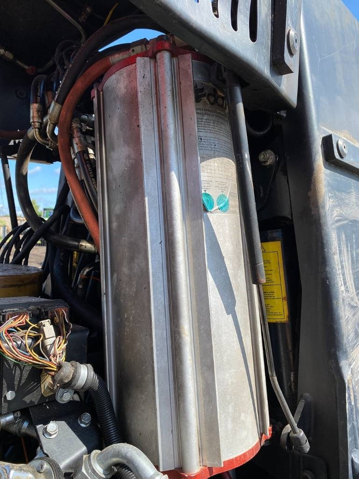 Харвестер Komatsu 911: снимка 21