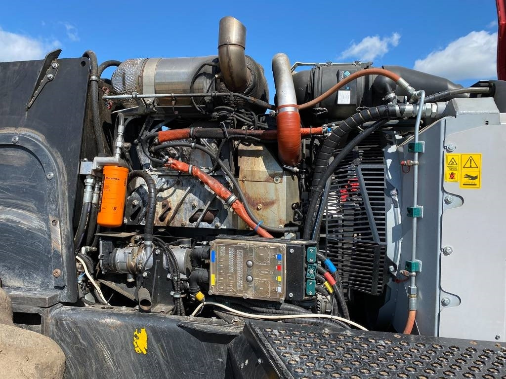 Харвестер Komatsu 911: снимка 20