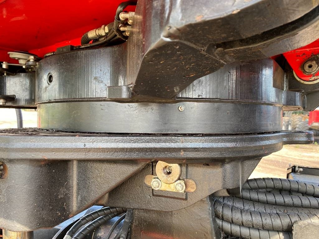 Харвестер Komatsu 911: снимка 11