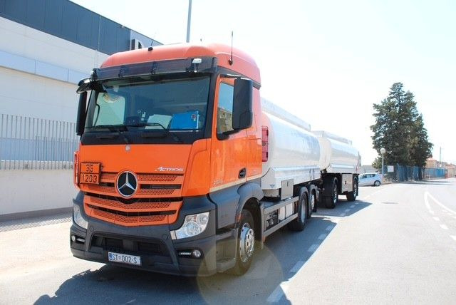 Mercedes-Benz Actros 2548 6x2/4 - Камион цистерна: снимка 5 Mercedes-Benz Actros 2548 6x2/4 - Камион цистерна: снимка 5